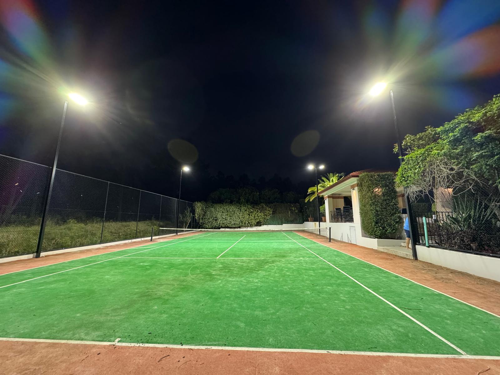 Residential Tennis Court – Abbotsbury