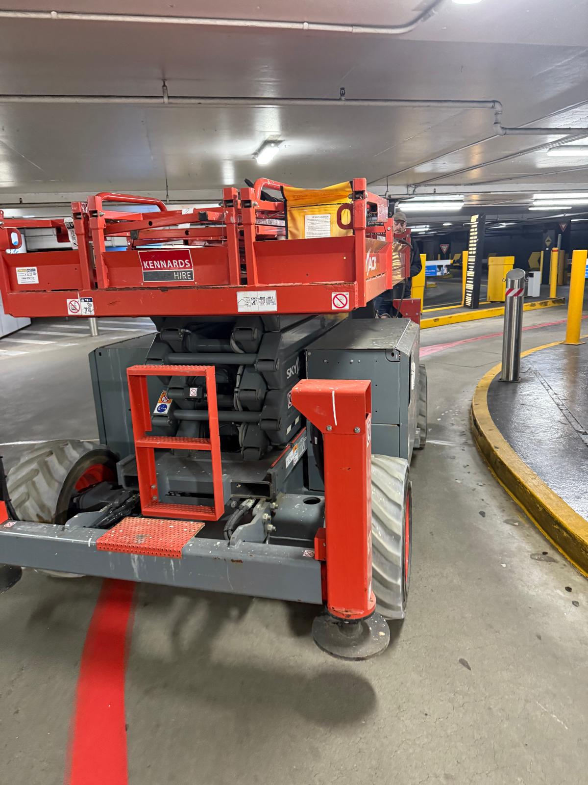 Residential Tennis Court – Abbotsbury